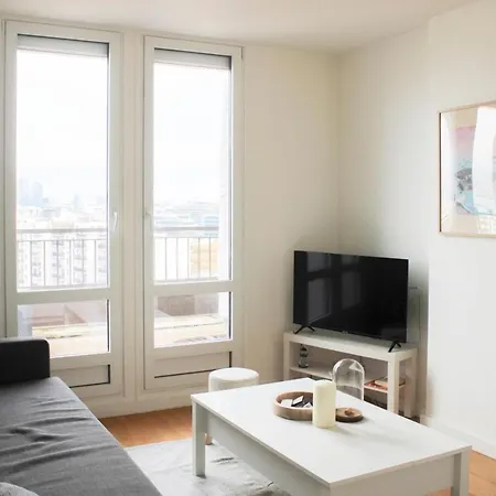 Superb With View Of The Eiffel Tower Boulogne-Billancourt